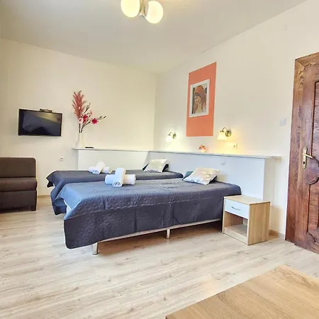 Nocleg ze śniadaniem Cassia Przy Parku Zdrojowym