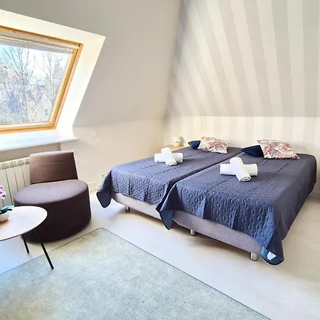 Nocleg ze śniadaniem Cassia Przy Parku Zdrojowym 3*